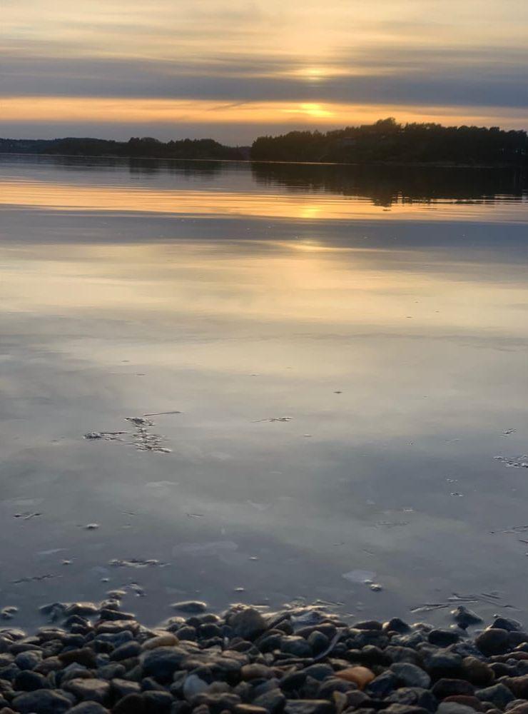 Vacker novemberkväll på Nösnässtranden i Stenungsund.