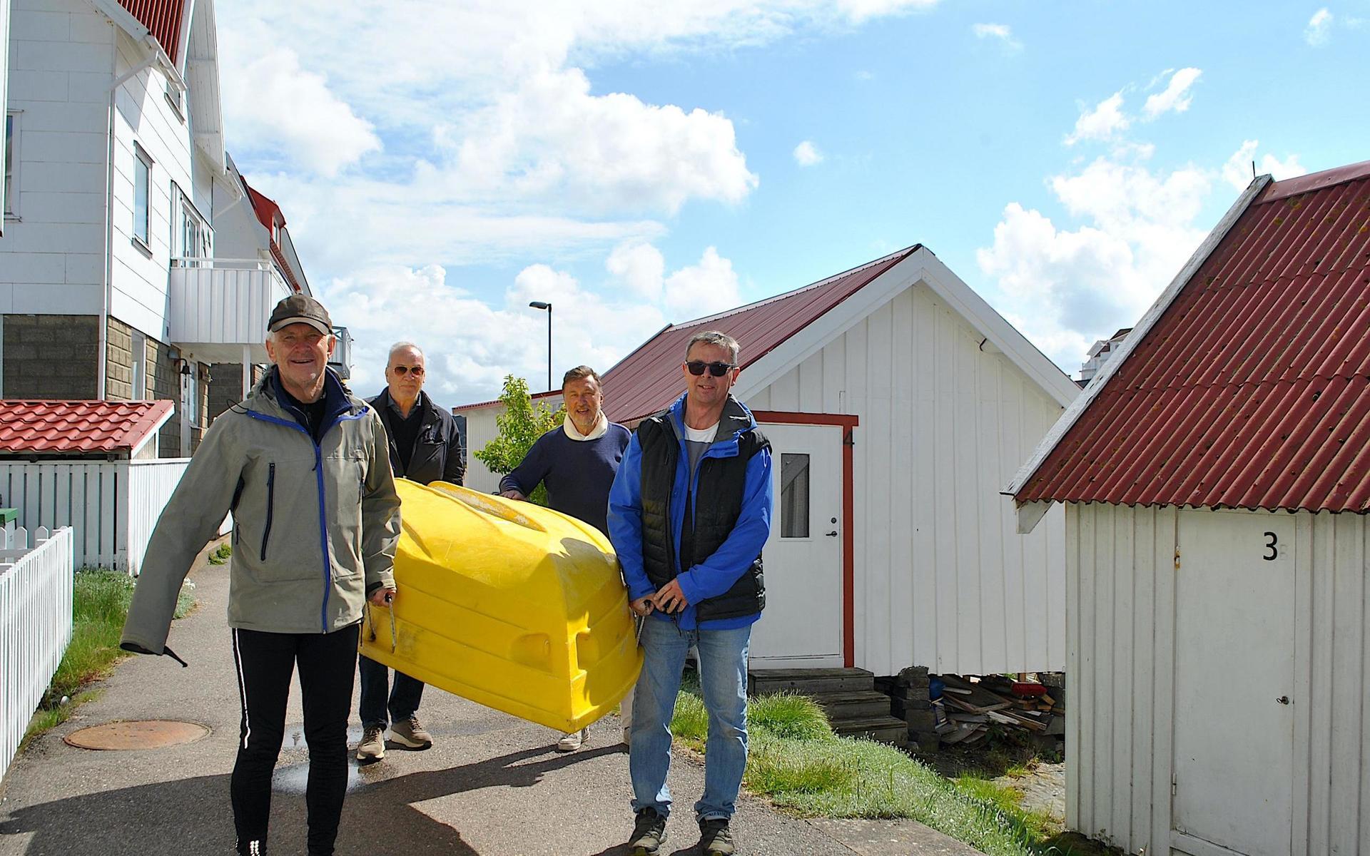 En av de fina sakerna med ön är enligt Janne gemenskapen. ”Här hjälps vi åt.” 